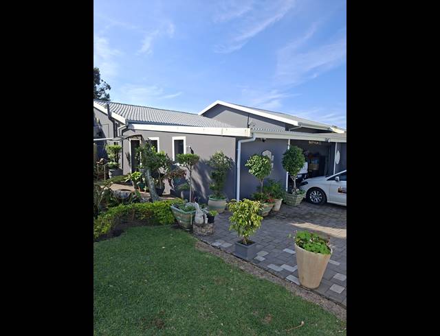 4 BEDROOM FREEHOLD FOR SALE IN PALM BEACH